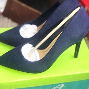 Navy blue pumps